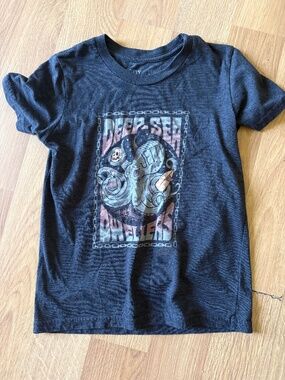 Jetty deep sea dwellers youth medium shirt
